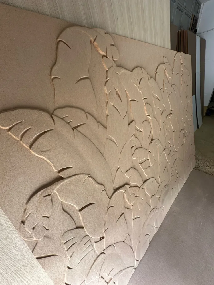 Panel carved with large leaf shapes