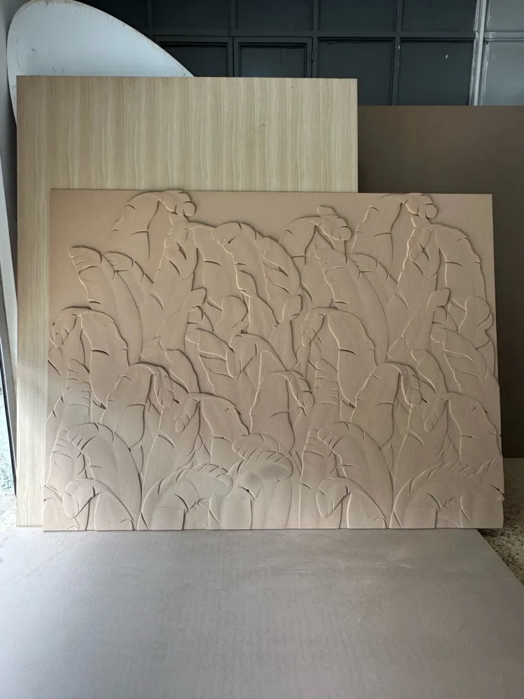 Wide relief panel with a leaf pattern
