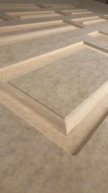 Kapak üzerinde çerçeve deseni