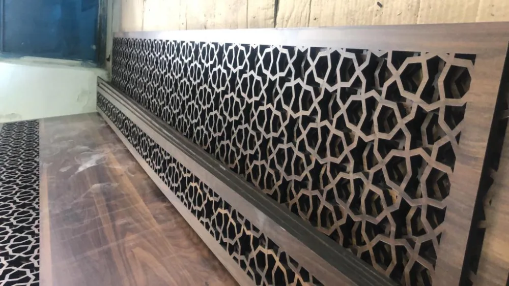 Desenli dekoratif bölücü panel