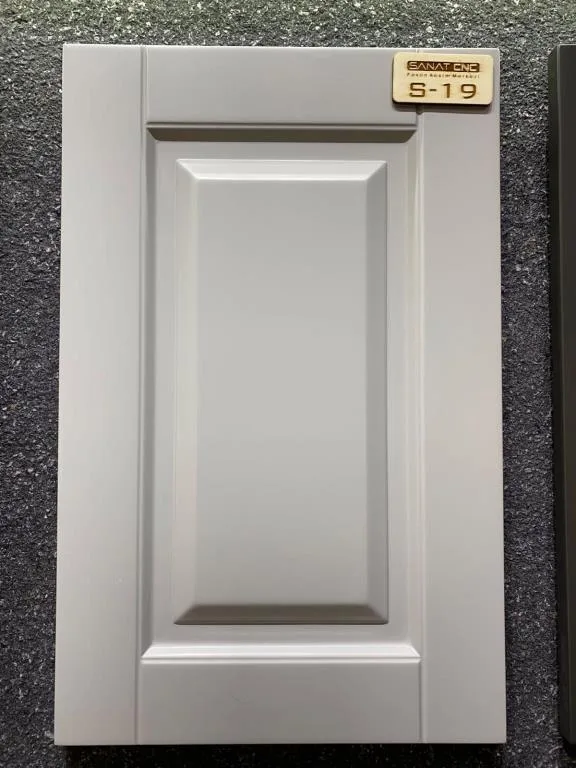 Açık gri profilli kapak