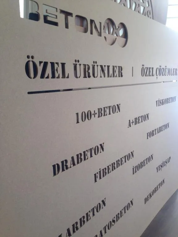 Yazı kesimli panelin ayrıntısı
